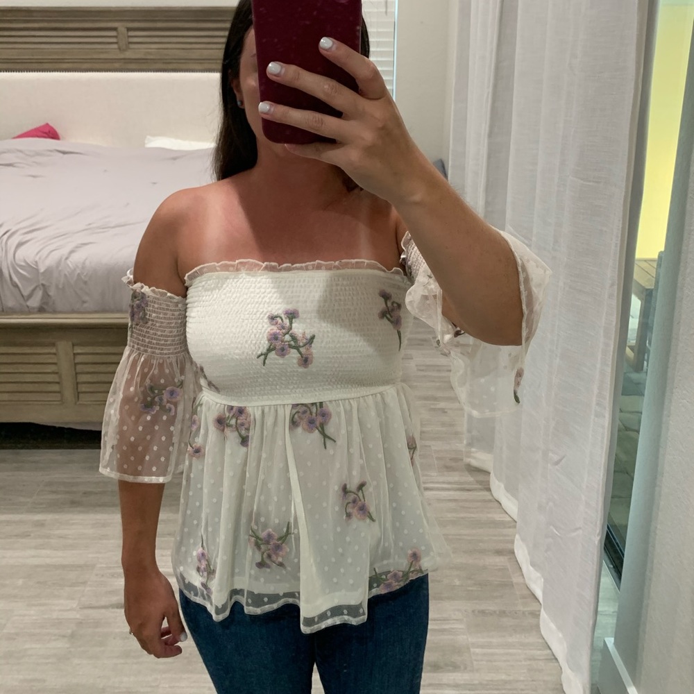 Francesca’s off shoulder white floral lace blouse